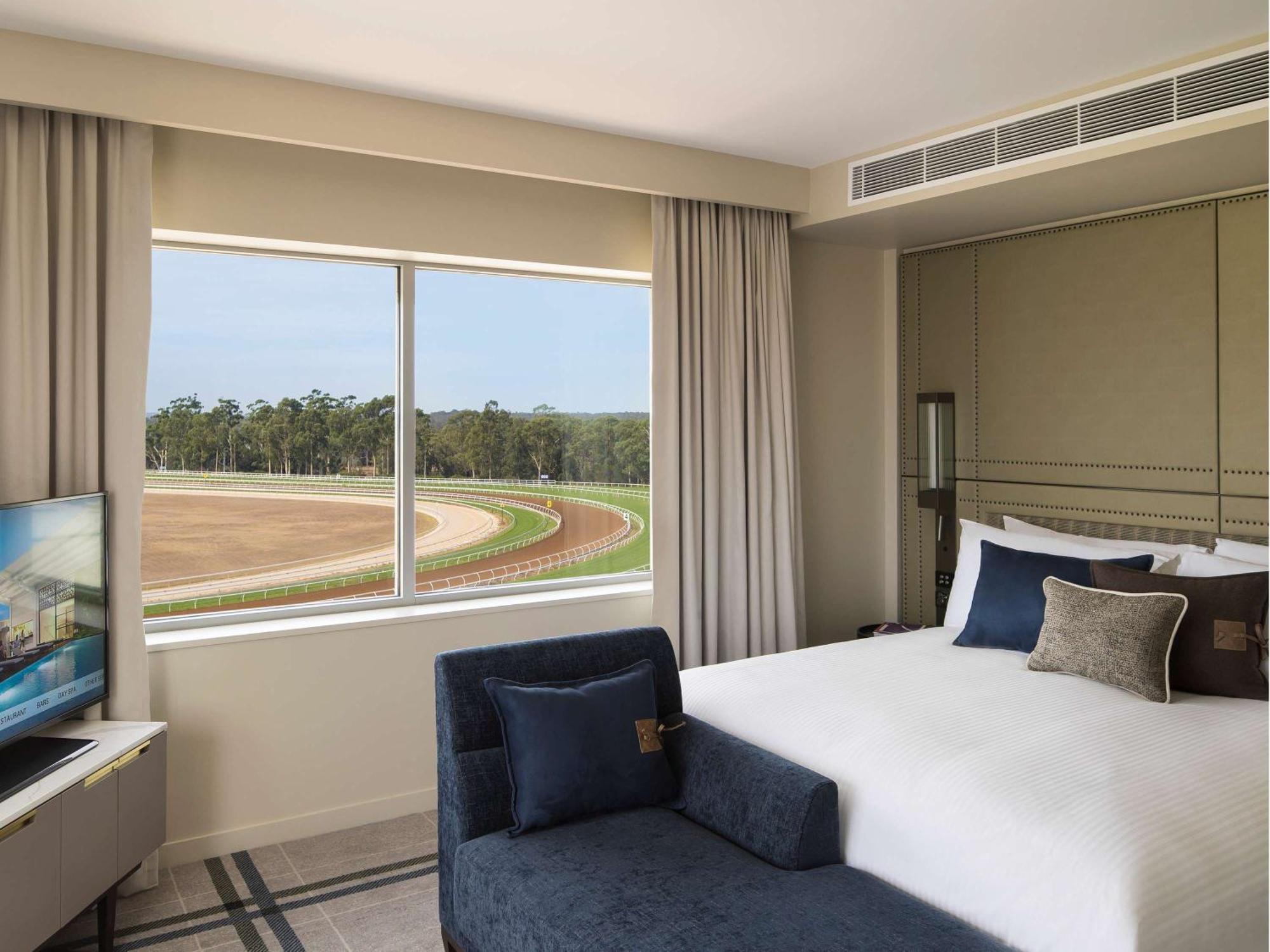 威廉英格利斯索菲特美憬酒店 沃里克农场 外观 照片 A bedroom at the Emirates Aviation Resort